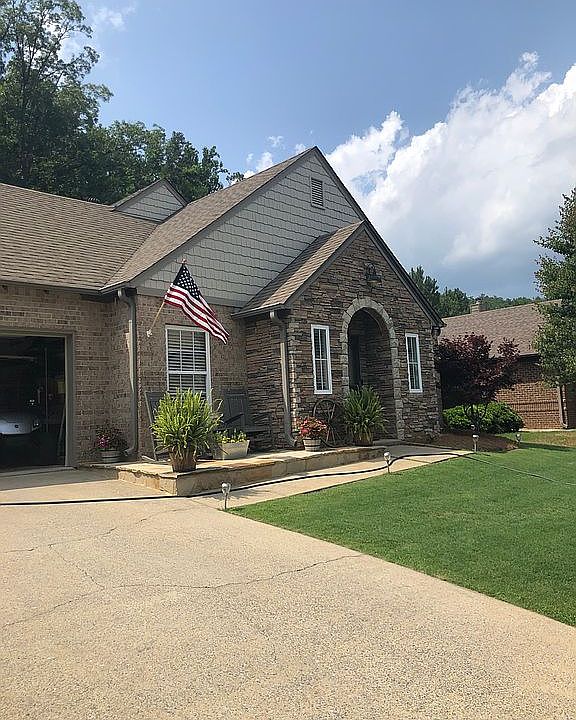 1st image of 343 Chesser Park Dr