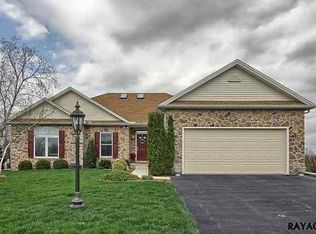 56 Battalion Ln, Gettysburg, PA 17325