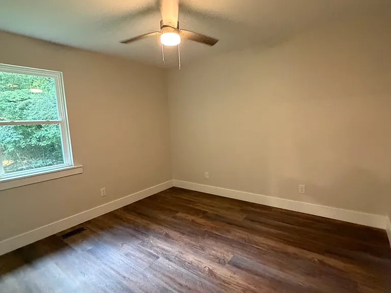 226 Pine Hill Rd — Photo 15