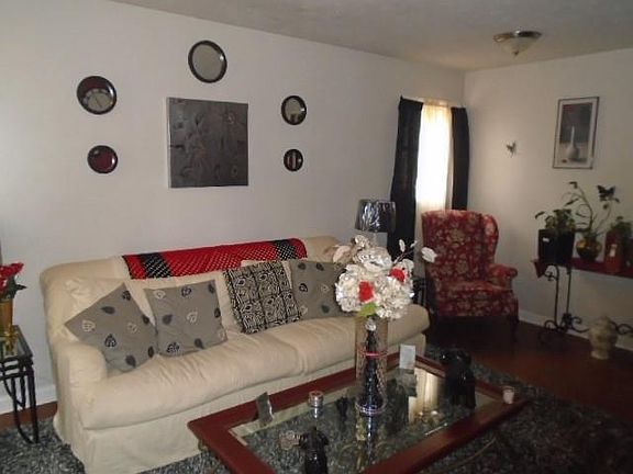 2nd image of 2855 Lakemont Dr SW