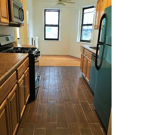 4th image of 82 Caryl Ave APT 60