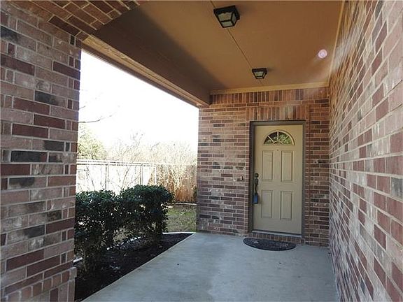 5th image of 1033 Brighton Pl