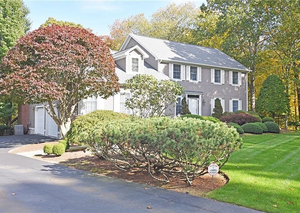 1st image of 35 Hill Dr