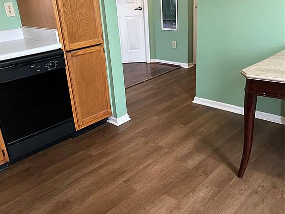 4th image of 7121 S Moriarty Dr