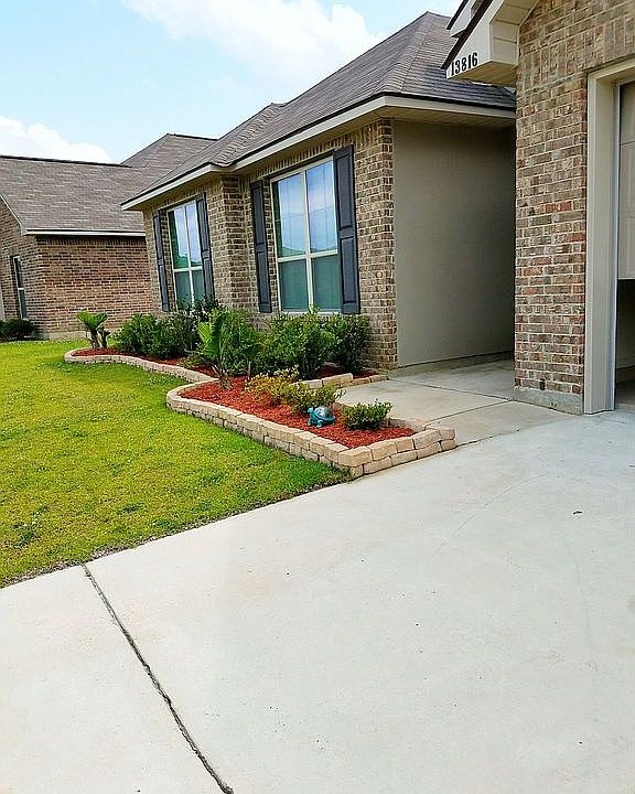 2nd image of 13816 Avocado Dr