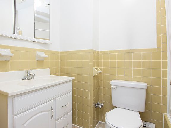 5th image of 31-46 37th St #3T