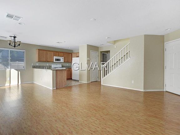 3rd image of 5968 Maidenhead Dr