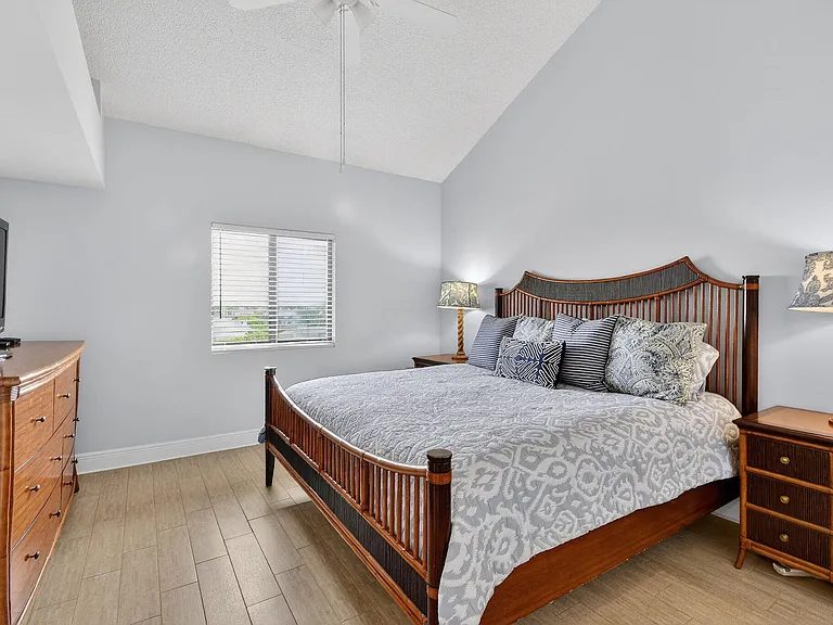 101 Ocean Bluffs Blvd #504 — Photo 22