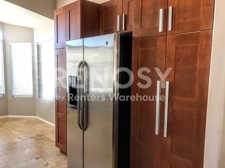 8757 E Avalon Dr — Photo 9