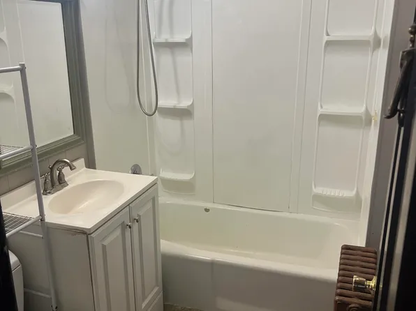 (undisclosed Address), Worcester, MA 01604