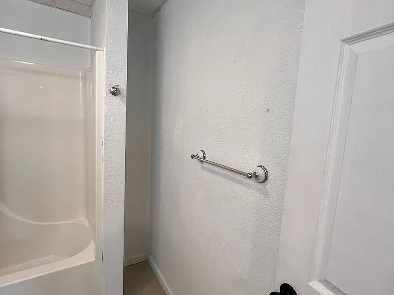 360 Tall Oaks Dr — Photo 32