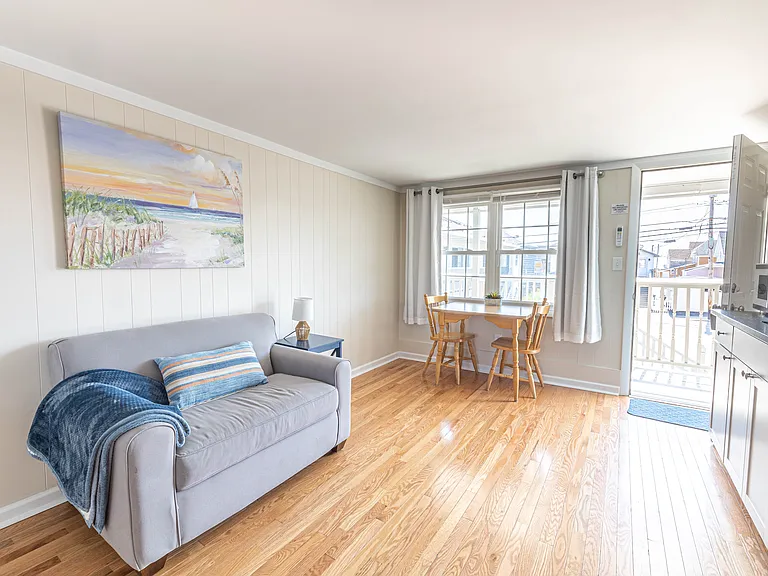78 E Grand Ave #17 — Photo 2