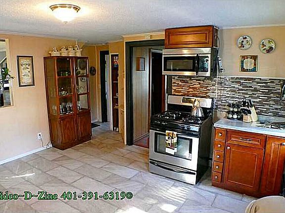 4th image of 6 Plante Ct