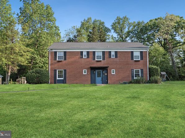30 Highland Dr, Millersville, MD 21108