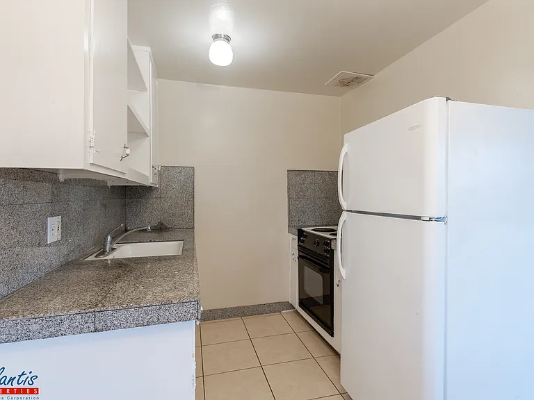 2318 Karen Dr — Photo 2