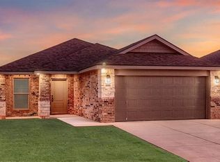 2406 Bryan Ave, Wolfforth, TX 79382