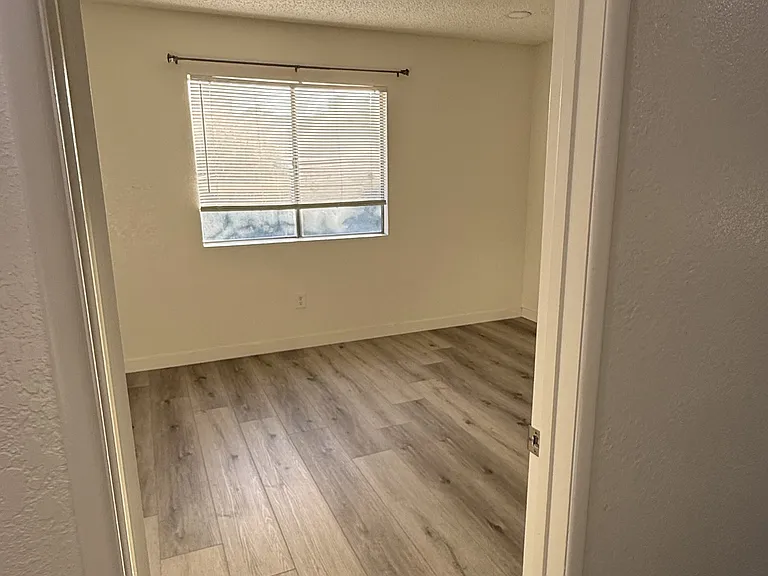 1394 Yucca Dr #C — Photo 18