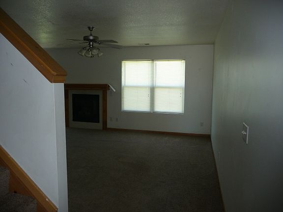 2nd image of 904 Jackalope Ct