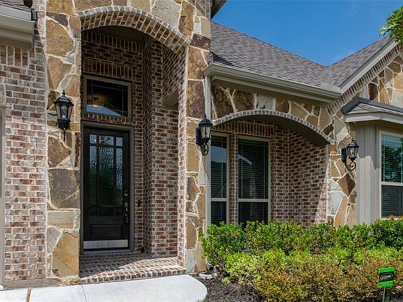2nd image of 4144 Las Colinas Dr