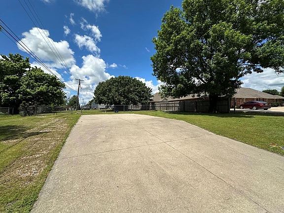 5th image of 2418 Ellis Dr