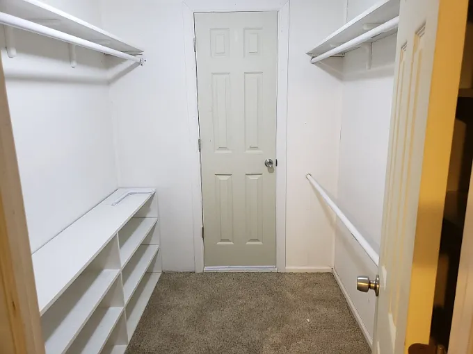 5628 S 51st Ave — Photo 14