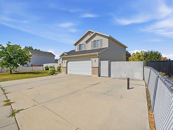 2nd image of 3366 S Shalise Cir