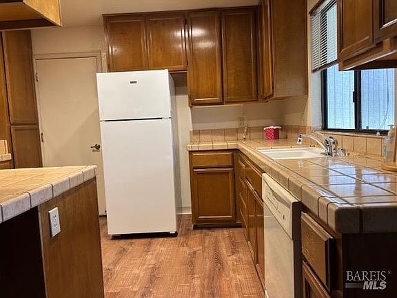 3rd image of 160 Bryce Way