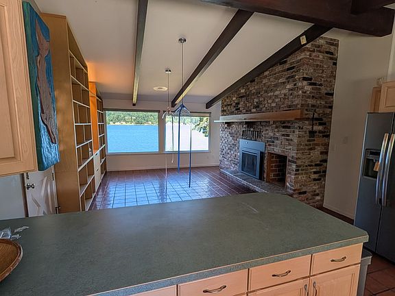 5th image of 4963 Erlands Point Rd NW