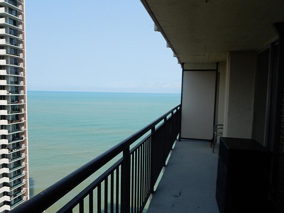5th image of 6007 N Sheridan Rd APT 20H