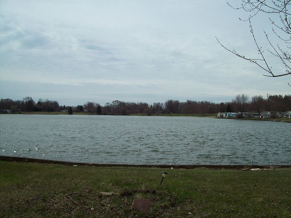 1st image of 49609 Au Lac Dr E #205