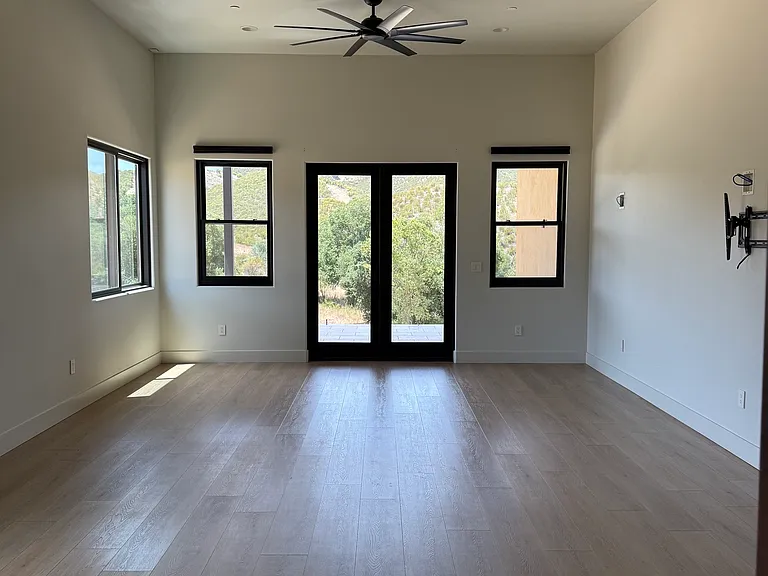 8598 Webster Rd — Photo 11