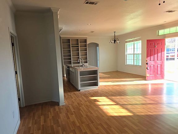 2nd image of 4035 Apache Cir
