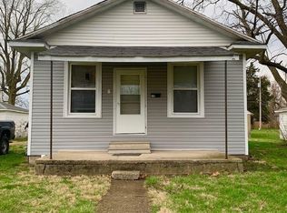 109 N Wilson St, Girard, IL 62640