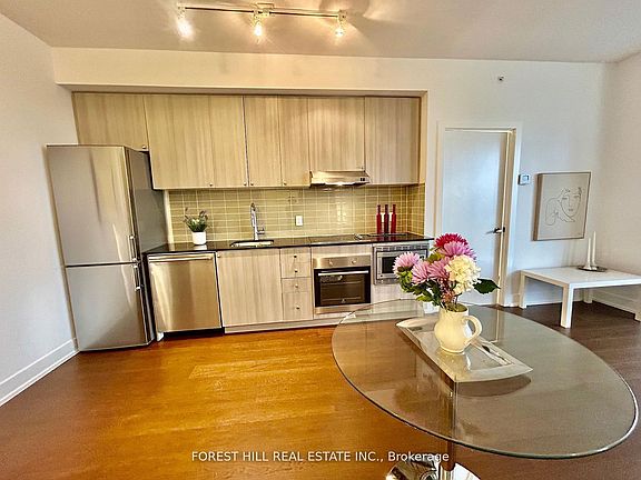 5th image of 7 Kenaston Gdns #716