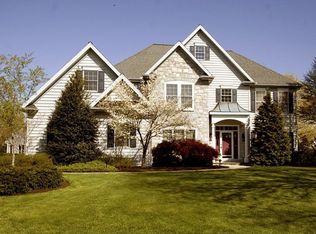 2 Lichfield Ln, Lancaster, PA 17601