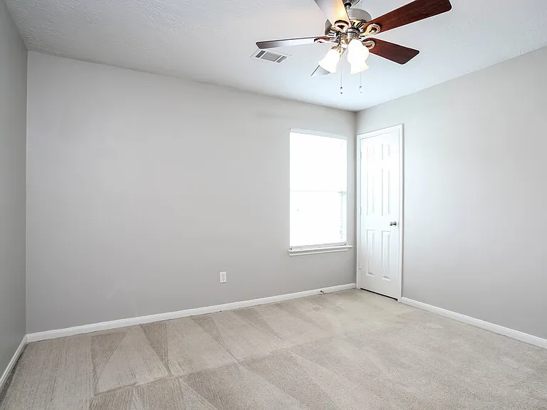 4723 Comal River Loop — Photo 13