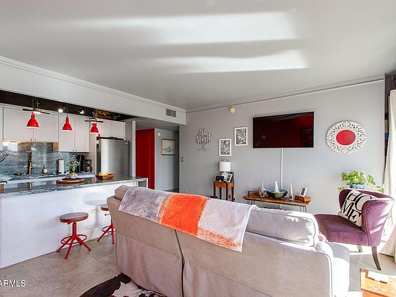 4th image of 4750 N CENTRAL Avenue #3J