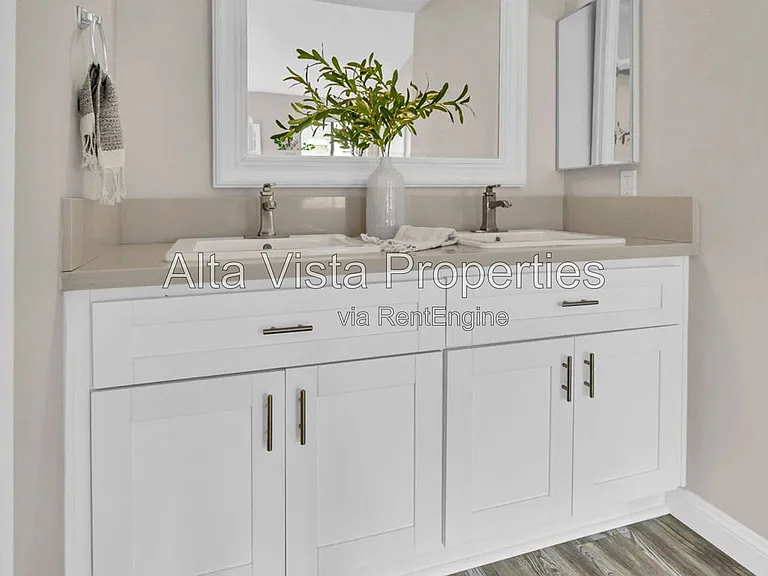 4082 Mahaila Ave #E — Photo 28