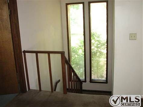 5th image of 353 Caddo Ln