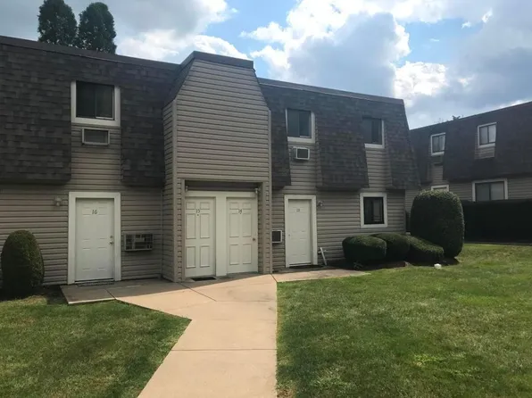 405 Blackhawk Rd APT 18, Beaver Falls, PA 15010