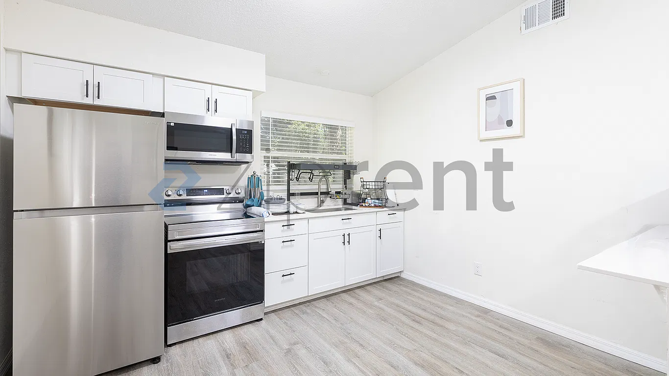 2 bed, 1000 sqft, $1,950 — Photo 4