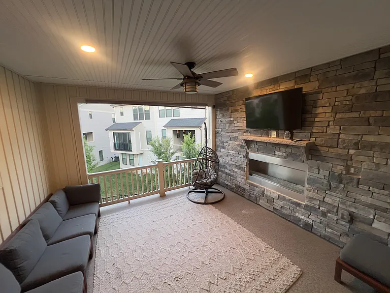 7608 Cross Creek Dr — Photo 8