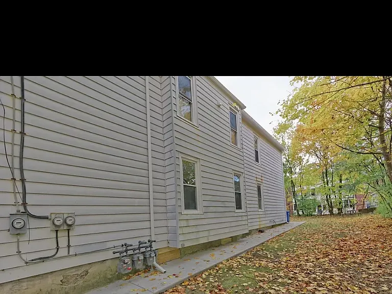 876 Warren St #2 — Photo 18