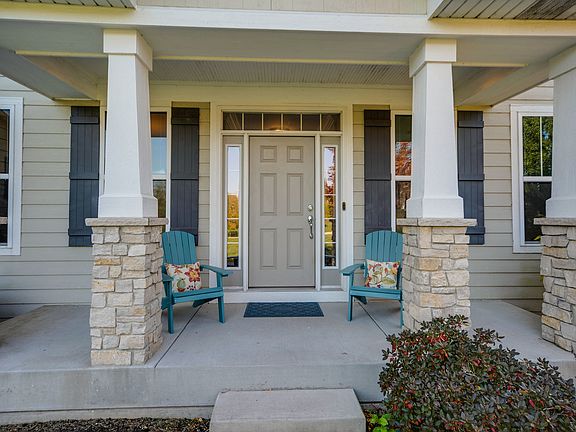 4th image of 26372 Pennway Cir