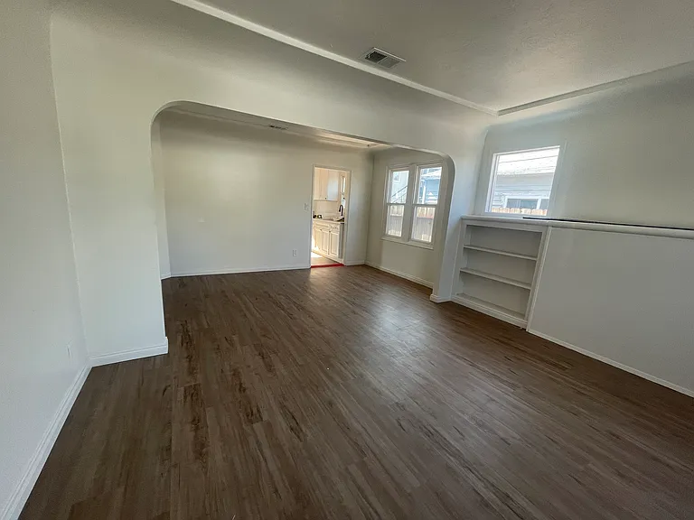 422 Church Ave — Photo 11