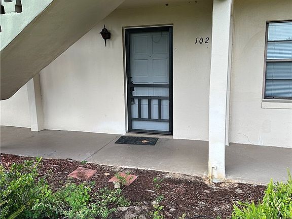 2nd image of 102 Fairway Ct #102