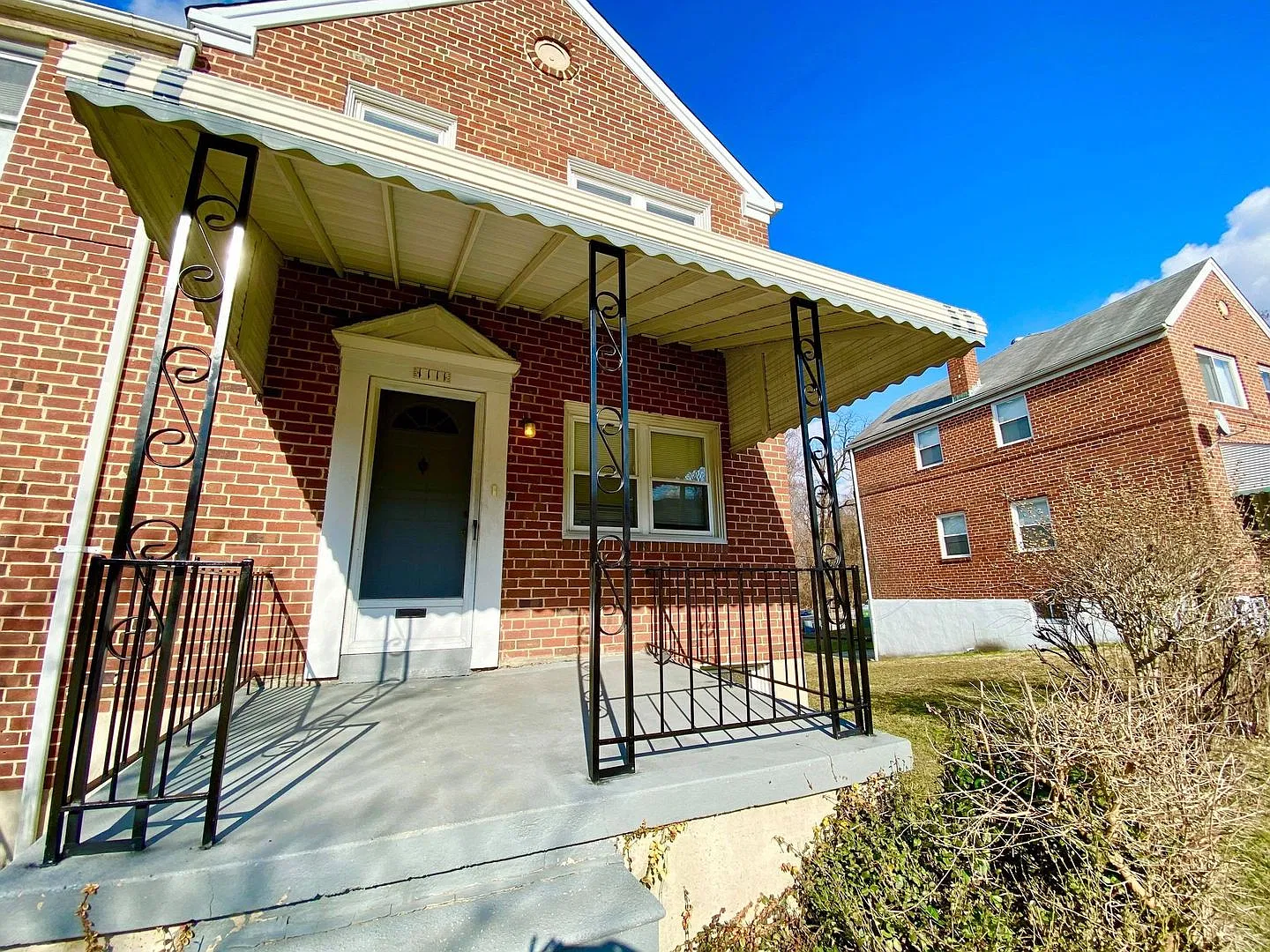 Charming 3BD/1.5BA Townhome w/ Communal Parking in West Hills, MD! — Photo 1