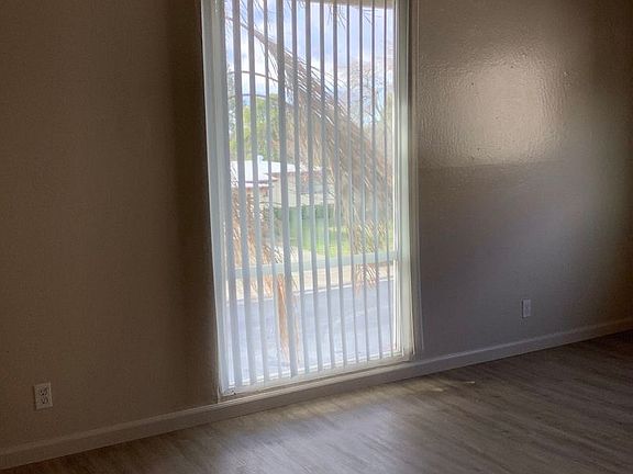 4th image of 1305 Edmonton Ave Unit 4