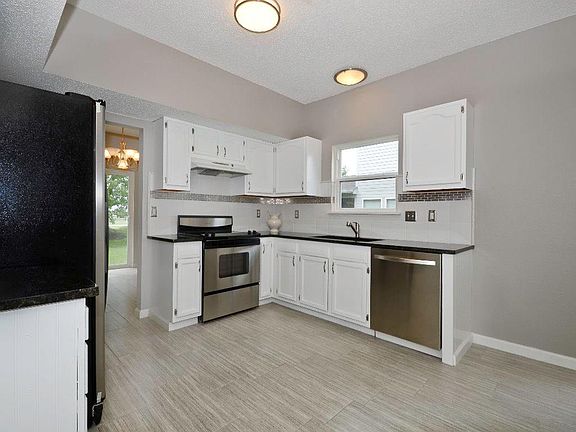 2nd image of 19139 Prairie Crossing Dr