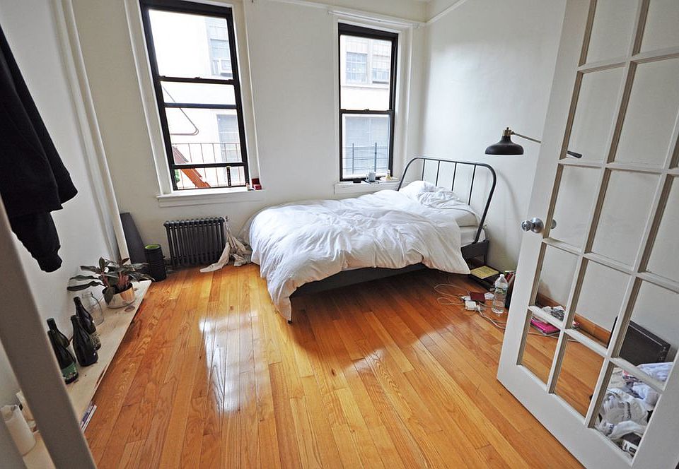 1st image of 31 Catherine St APT 2D